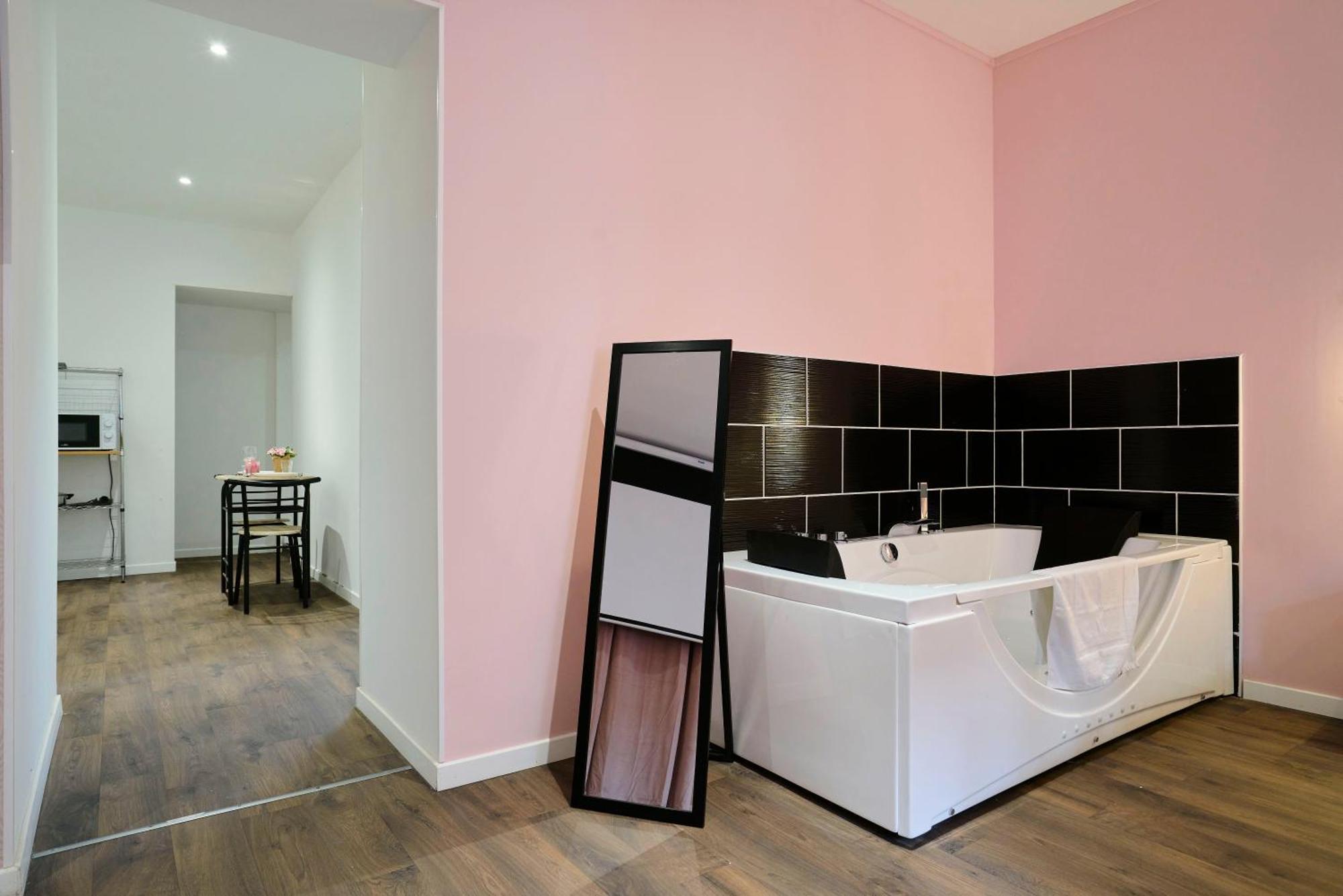 Ng Prestige L Lille L Tourcoing - Bouvines - Balneo & Cuisine Apartment Ngoại thất bức ảnh