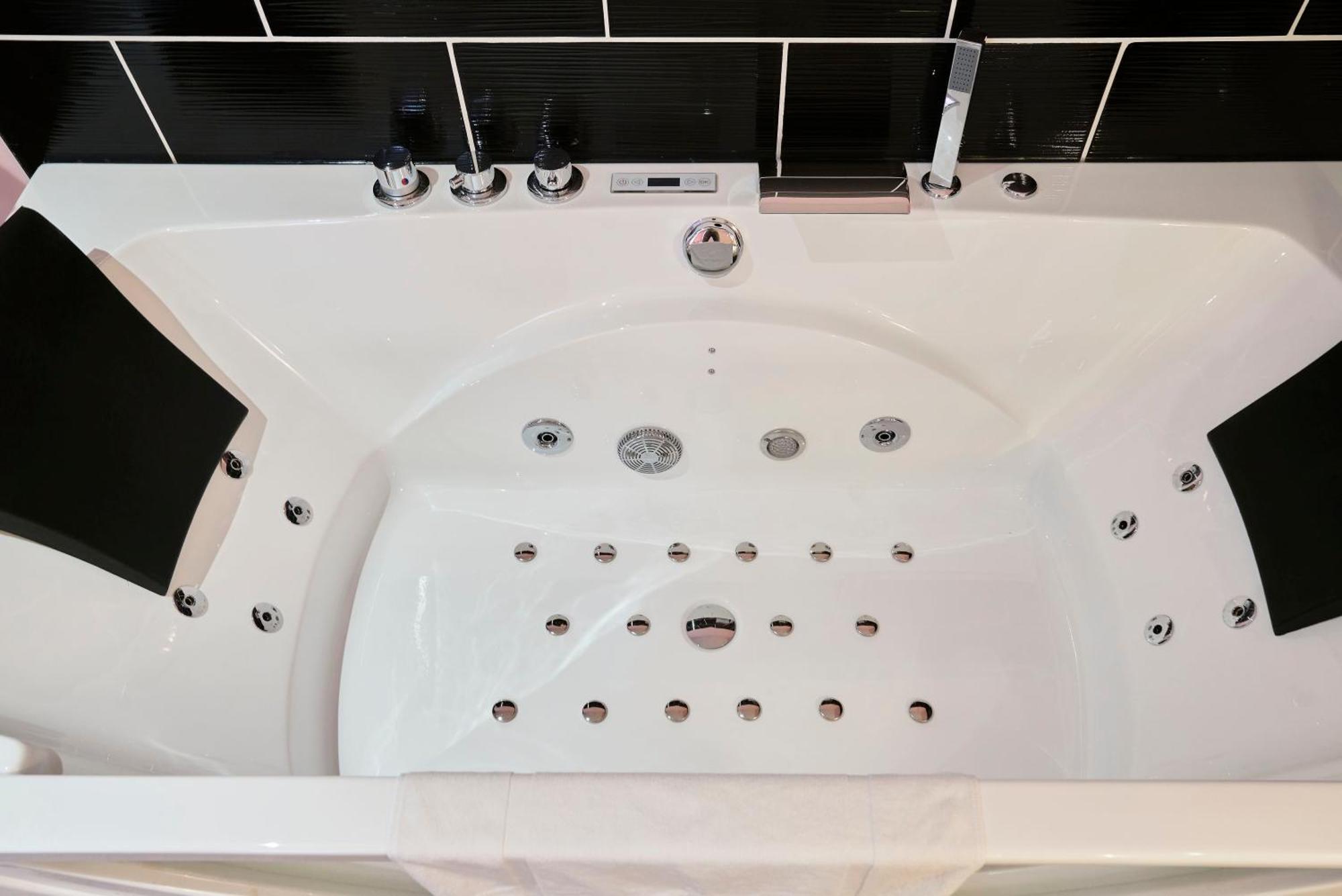 Ng Prestige L Lille L Tourcoing - Bouvines - Balneo & Cuisine Apartment Ngoại thất bức ảnh